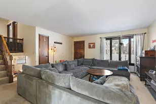 1345 S Madlock Ct, Elgin, IL 60123 - Photo 3