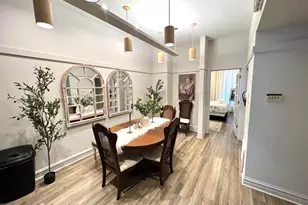 642 N Dearborn St, Chicago, IL 60654 - Photo 3