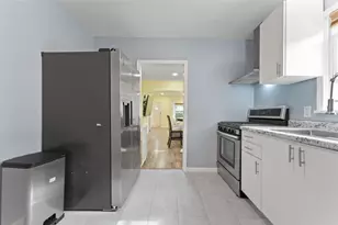 3224 Gilboa Ave, Zion, IL 60099 - Photo 11