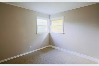 423 Lawrence Avenue, Grayslake, IL 60030 - Photo 11