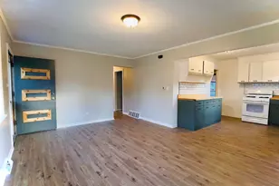 423 Lawrence Ave, Grayslake, IL 60030 - Photo 5