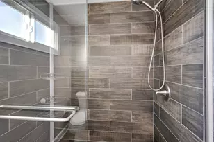 3225 Illinois Rd, Wilmette, IL 60091 - Photo 17