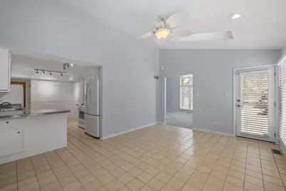 15301 Wilshire Drive, Orland Park, IL 60462 - Photo 11