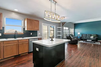 39 W Bluebell Avenue, Cortland, IL 60112 - Photo 9