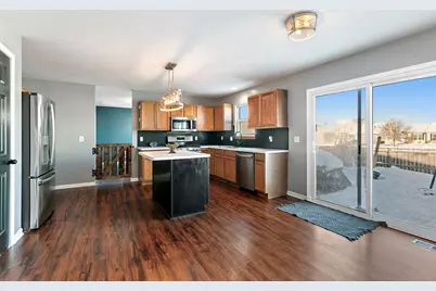 39 W Bluebell Avenue, Cortland, IL 60112 - Photo 11