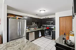 2797 Shelly Ln, Aurora, IL 60504 - Photo 11