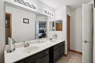 2797 Shelly Ln, Aurora, IL 60504 - Photo 17