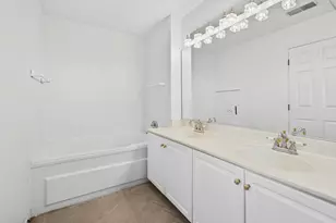 31104 Carpenter Ct, Warrenville, IL 60555 - Photo 19