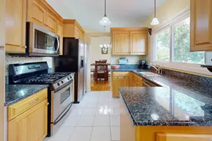 412 Chateau Dr, Buffalo Grove, IL 60089 - Photo 9