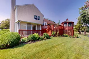 412 Chateau Dr, Buffalo Grove, IL 60089 - Photo 35