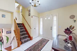 412 Chateau Dr, Buffalo Grove, IL 60089 - Photo 3