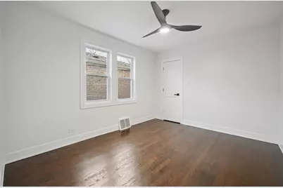 8389 S Baltimore Avenue, Chicago, IL 60617 - Photo 7