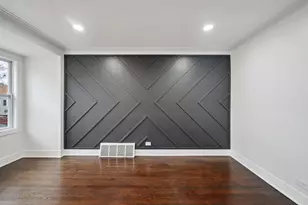 8389 S Baltimore Ave, Chicago, IL 60617 - Photo 15