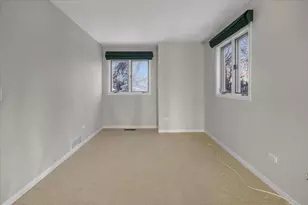 563 St Johns Rd, Woodstock, IL 60098 - Photo 9