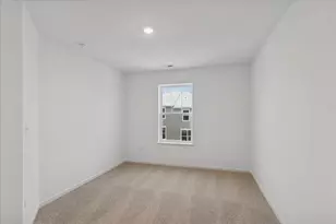 406 Red Oak Cir, Volo, IL 60020 - Photo 11