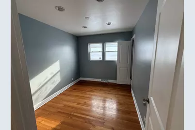 9710 S Chappel Avenue, Chicago, IL 60617 - Photo 9