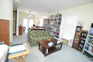 810 Julien St, Belvidere, IL 61008 - Photo 9