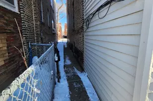 1436 N Luna Ave, Chicago, IL 60651 - Photo 35