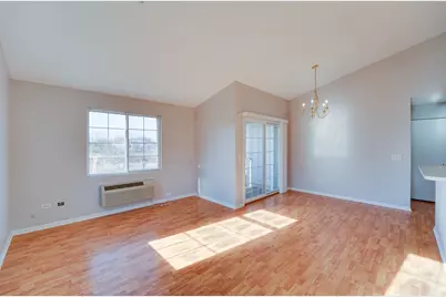 1231 Silverstone Drive #1231, Carpentersville, IL 60110 - Photo 3