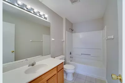 1231 Silverstone Drive #1231, Carpentersville, IL 60110 - Photo 17