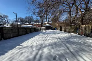 9926 S Luella Ave, Chicago, IL 60617 - Photo 15