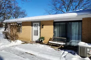 123 Brewster Ct, Bloomingdale, IL 60108 - Photo 3