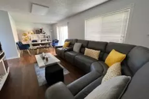 8999 Kennedy Dr, Des Plaines, IL 60016 - Photo 13