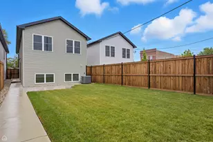 547 N Springfield Ave, Chicago, IL 60624 - Photo 17