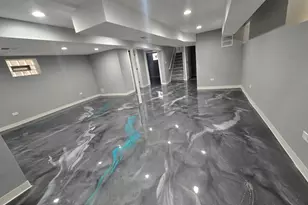 8728 S Merrill Ave, Chicago, IL 60617 - Photo 13