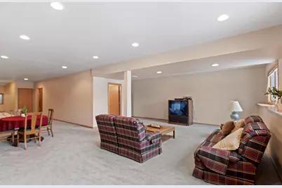 8207 Squirrel Drive, Spring Grove, IL 60081 - Photo 21