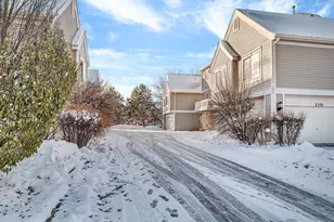 2357 Twilight Dr, Aurora, IL 60503 - Photo 33