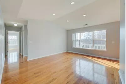 974 N Village Drive #4, Round Lake Beach, IL 60073 - Photo 7