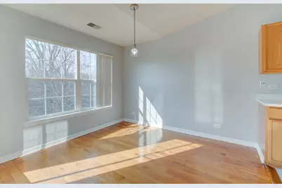 974 N Village Drive #4, Round Lake Beach, IL 60073 - Photo 5