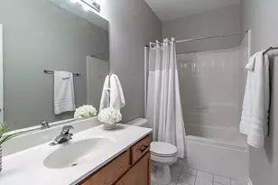 349 Pine Lake Cir, Vernon Hills, IL 60061 - Photo 21