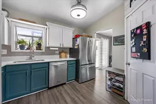 320 Homestead Dr, Bolingbrook, IL 60440 - Photo 9