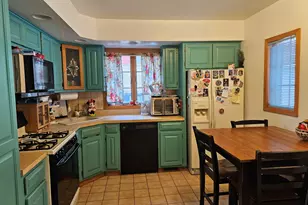 172 N Floyd Ln, Chicago Heights, IL 60411 - Photo 3