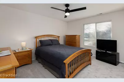 378 Sandhurst Circle #7, Glen Ellyn, IL 60137 - Photo 9