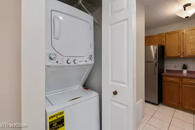 378 Sandhurst Circle #7, Glen Ellyn, IL 60137 - Photo 11