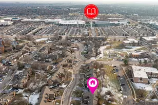 378 Sandhurst Cir, Glen Ellyn, IL 60137 - Photo 17