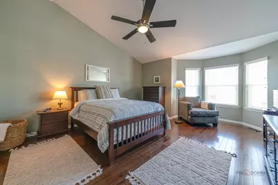 439 Pine Lake Circle, Vernon Hills, IL 60061 - Photo 17