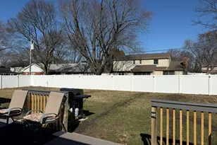 5766 Hoylake Dr, Rockford, IL 61107 - Photo 9