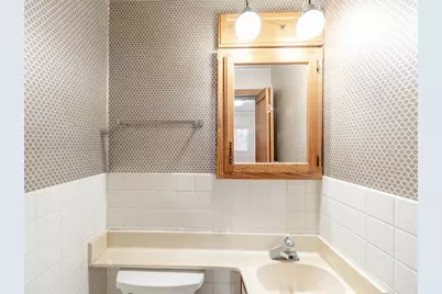 6704 Trumbull Avenue, Lincolnwood, IL 60712 - Photo 7