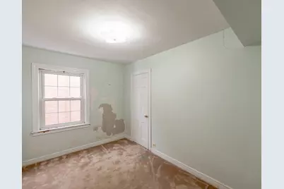 6704 Trumbull Avenue, Lincolnwood, IL 60712 - Photo 9