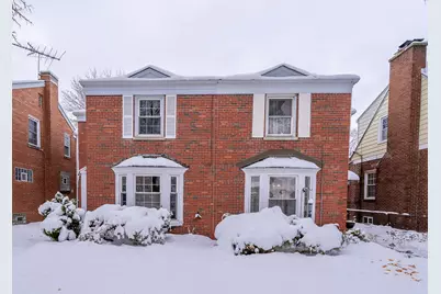 6704 Trumbull Avenue, Lincolnwood, IL 60712 - Photo 1