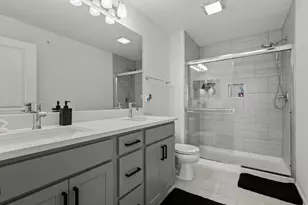 30W158 Wheeler Cir, Warrenville, IL 60563 - Photo 15