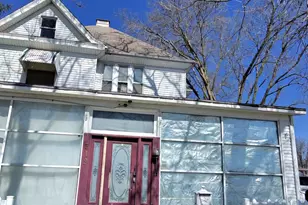 319 W Washington St, Clifton, IL 61727 - Photo 1