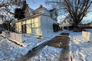 319 W Washington St, Clifton, IL 61727 - Photo 7