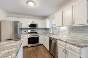 1712 Dusk Dr, Zion, IL 60099 - Photo 11