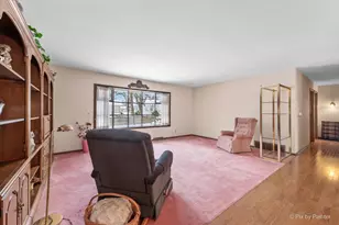 145 Sherwood Dr, Cary, IL 60013 - Photo 5