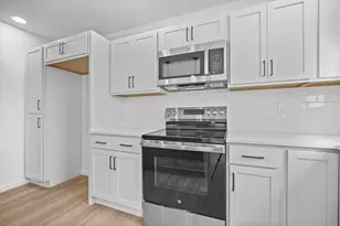 1 Eric Court, Bloomington, IL 61705 - Photo 9